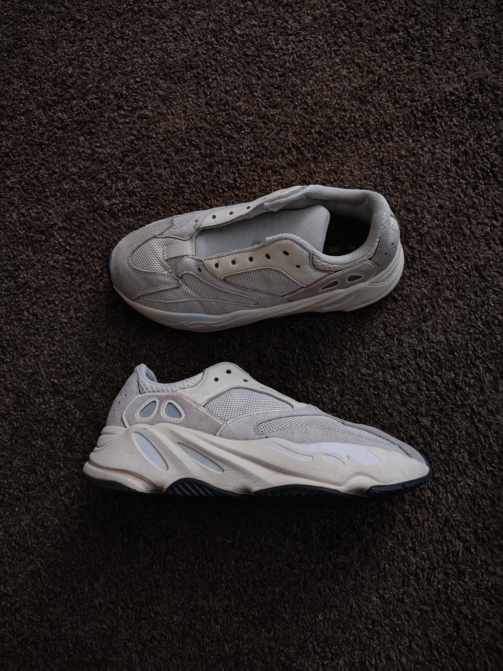 Yeezy Wave Runner 700 Neutral Beige Light Gray Sneakers